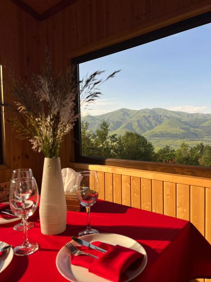 Glamping Wolf Mount Margahovit Exterior foto