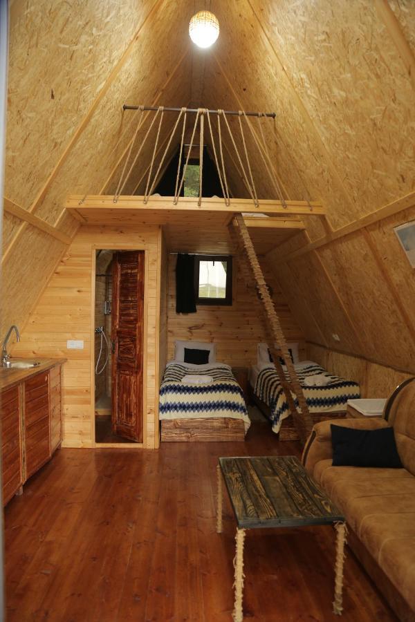 Glamping Wolf Mount Margahovit Exterior foto