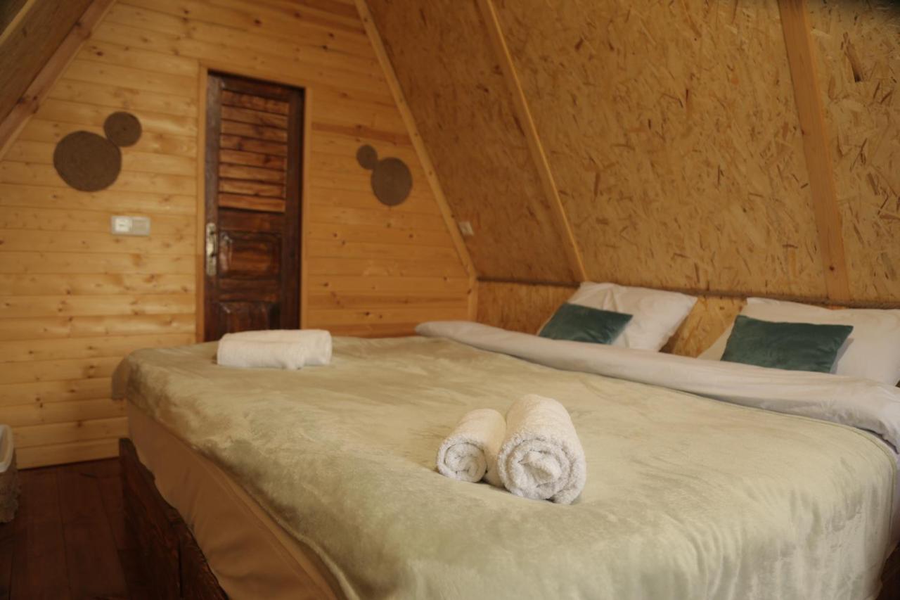 Glamping Wolf Mount Margahovit Exterior foto